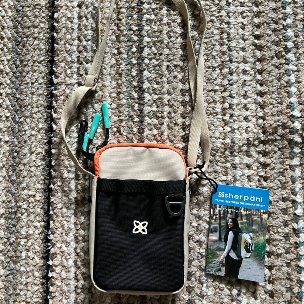 nwt sherpani cruz crossbody in moab